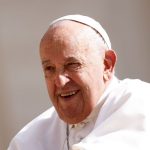 Papa Francisco exalta beleza natural em encontro com cirurgiões plásticos   23/05/2024 às 11:40